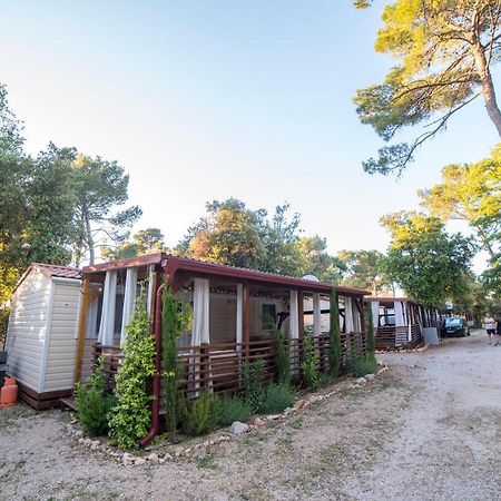 Mobile Home Cube, 3 Bedrooms, Free Parking, Wifi Biograd Na Moru Exterior foto