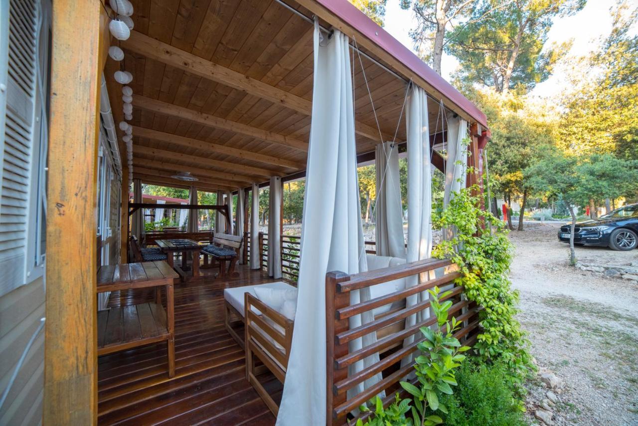 Mobile Home Cube, 3 Bedrooms, Free Parking, Wifi Biograd Na Moru Exterior foto